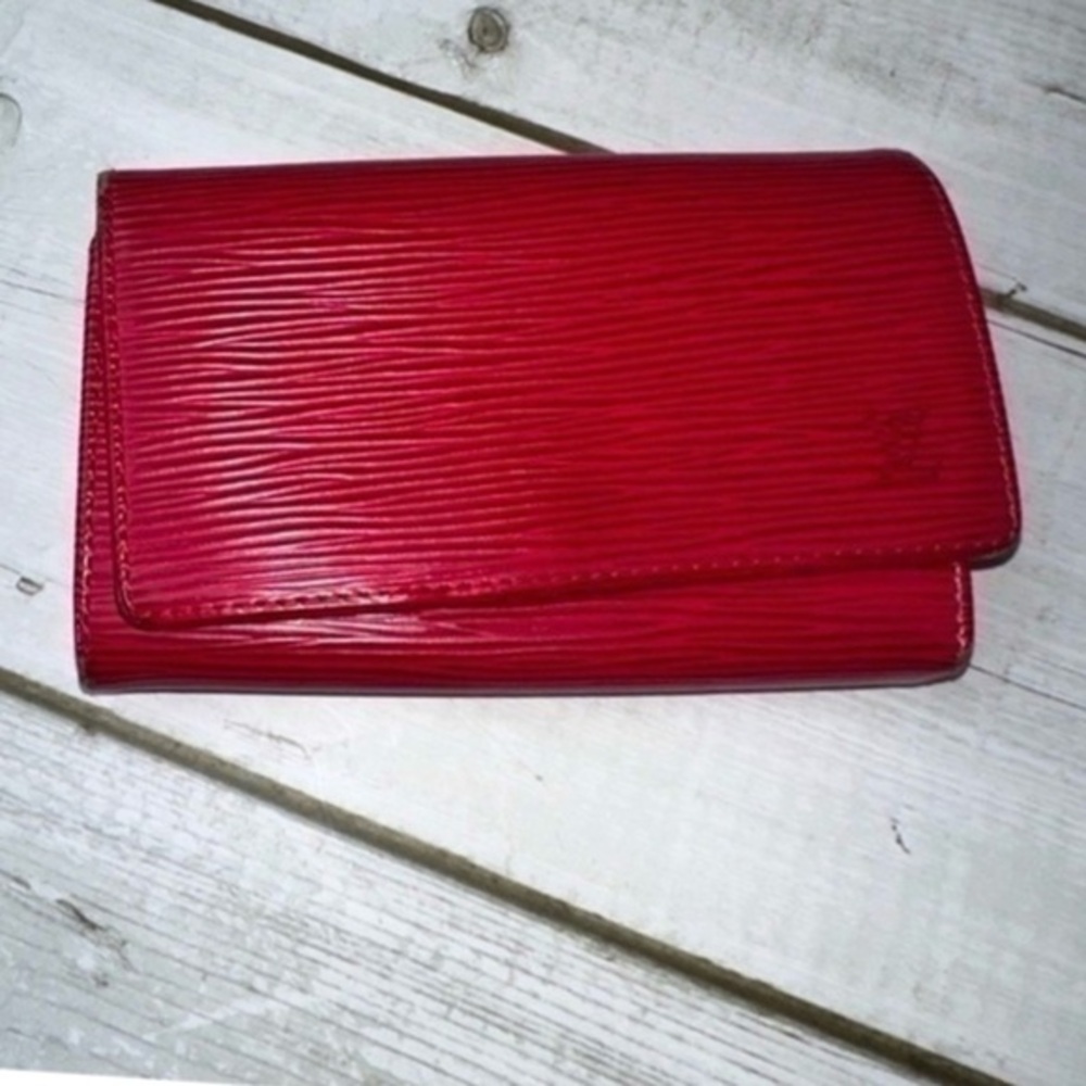 AUTHENTIC Louis Vuitton Epi Porte Leather Bifold Wallet. Red. - Picture 2 of 16